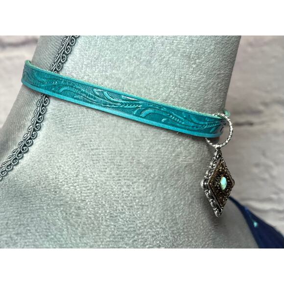Handmade Turquoise Tooled Leather Choker Necklace with Concho Style Pendant - Picture 4 of 7